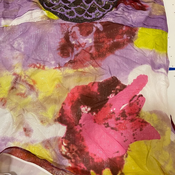 Blouse - Picture 2 of 3